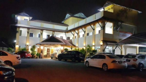 Отель Teluk Lipat Seaview Inn  Дунгун